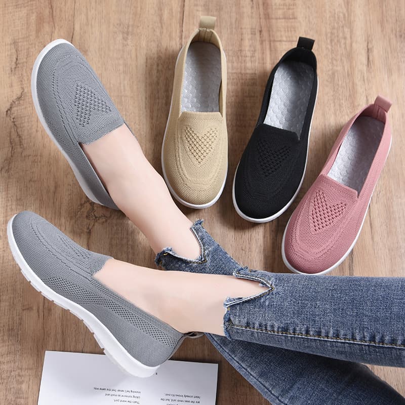 Old Beijing Cloth Shoes for Women 2026 New Cross-Border Fly-Knit Shoes Casual Single Shoes Foreign Trade Soft-Soled Shoes for Middle-Aged and Elderly Mothers