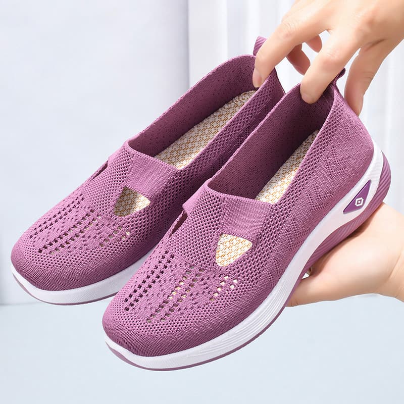 Shoes Women's Cross-border plus size Women's Shoes Mesh Surface Breathable Old Beijing Cloth Shoes Soft Sole Not Tired Feet Slip-on Mom Shoes