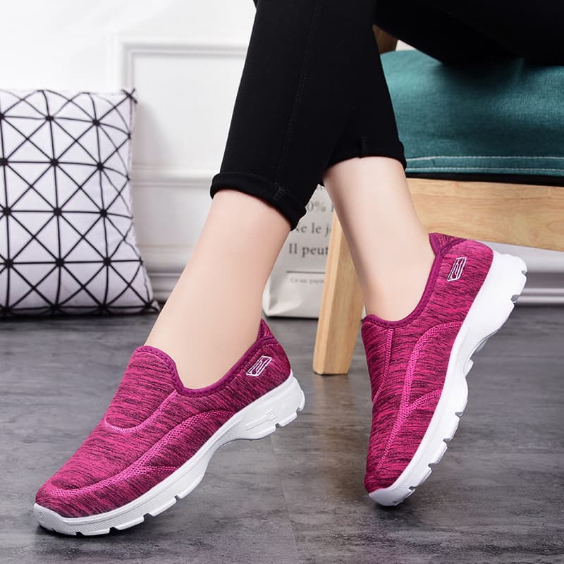 Women's Shoes Foreign Trade New Old Beijing Cloth Shoes Soft Sole Steeking Leisure Sports Shoes for the Elderly Women's Cross-border Fashion Moms Shoes